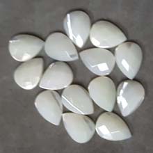13X18MM FACETED PEAR CABOCHON MOP WHITE(8PCS/BAG)